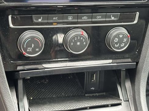 Used 2019 Volkswagen GTI SE FWD image 22