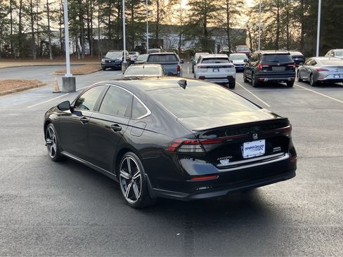 Used 2024 Honda Accord Sport image 8