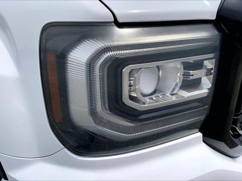 Used 2018 GMC Sierra 1500 SLT w/ Enhanced Driver Alert Package RWD image 27