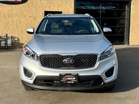 Used 2018 Kia Sorento LX image 21