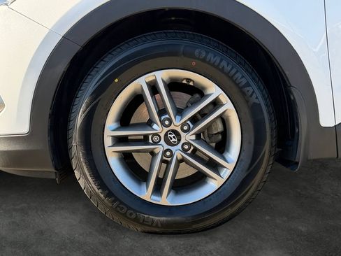Used 2018 Hyundai Santa Fe Sport w/ 2.4L Value Package 02 AWD/4WD image 4