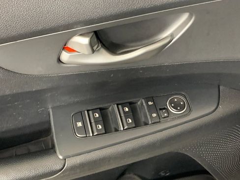 Used 2020 Kia Forte LXS FWD image 14