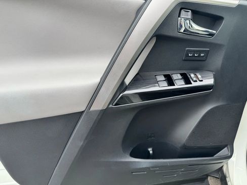 Used 2017 Toyota RAV4 Limited w/ Advanced Technology Package image 28