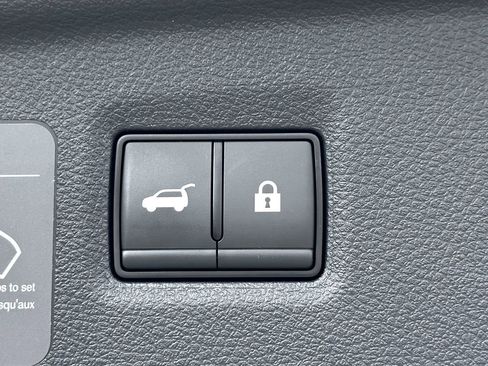 Certified 2024 INFINITI QX50 Luxe image 32