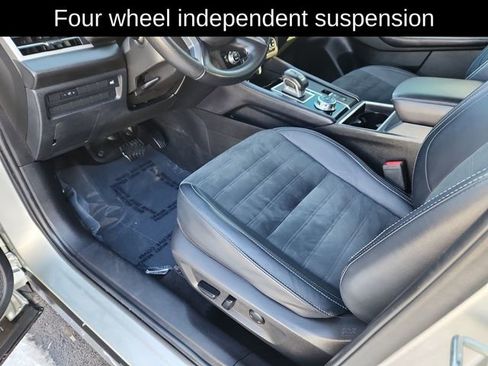 Used 2024 Mitsubishi Outlander SE image 20