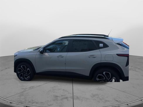 New 2026 Chevrolet Trax RS w/ Sunroof Package FWD image 6