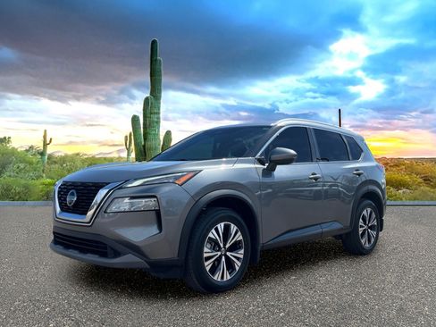 Used 2021 Nissan Rogue SV w/ Premium Package FWD image 2