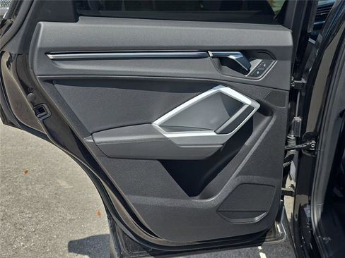 Used 2021 Audi Q3 2.0T Premium w/ Convenience Package image 12