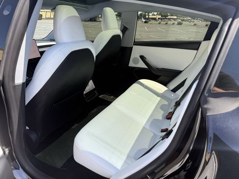 Used 2025 Tesla Model 3 Long Range RWD image 26