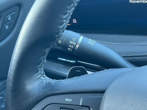 Certified 2025 Cadillac XT4 Premium Luxury image 38