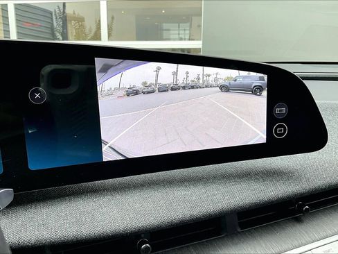 Used 2025 Lucid Air Pure RWD image 21
