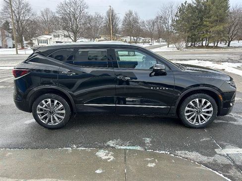 Certified 2024 Chevrolet Blazer Premier w/ LPO, Floor Liner Package image 8