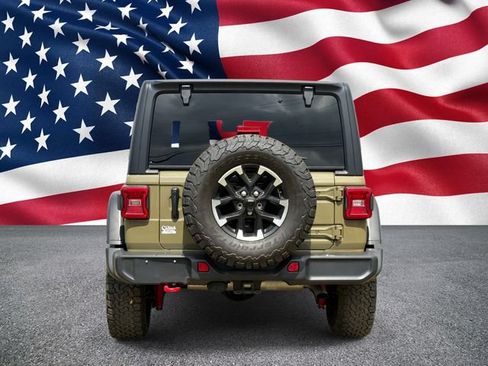 Used 2025 Jeep Wrangler Unlimited Rubicon AWD/4WD image 10