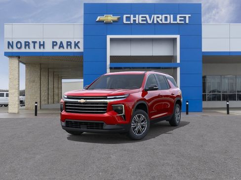 New 2026 Chevrolet Traverse LT FWD image 8