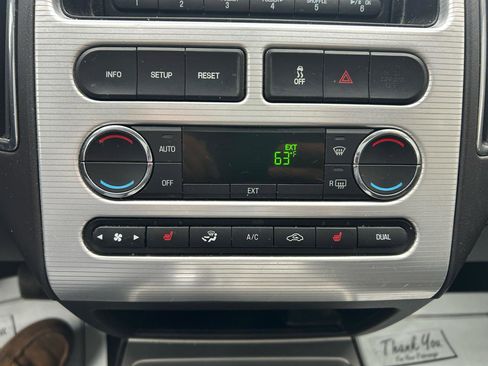 Used 2010 Ford Edge SEL image 24