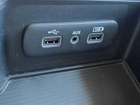 Used 2019 RAM 1500 Express w/ Express Value Package image 31