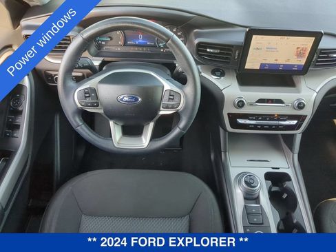 Used 2024 Ford Explorer XLT AWD/4WD image 20