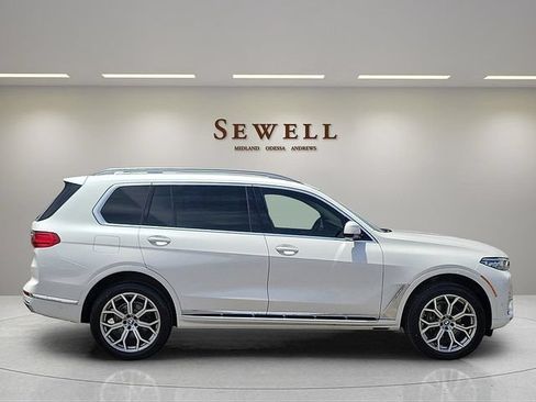 Used 2021 BMW X7 xDrive40i w/ Premium Package 2 AWD/4WD image 6