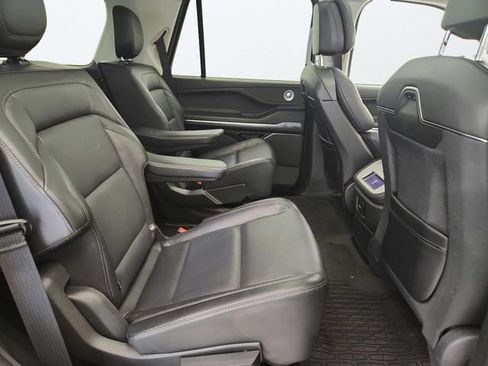 Used 2025 Lincoln Navigator Reserve AWD/4WD image 28