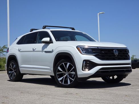 Used 2024 Volkswagen Atlas Cross Sport SEL Premium R-Line AWD/4WD image 2