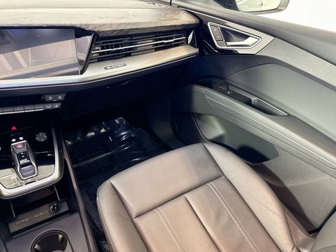 Used 2024 Audi Q4 e-tron Premium Plus w/ Premium Plus image 22