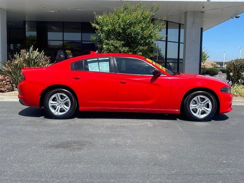 Used 2023 Dodge Charger SXT RWD image 3