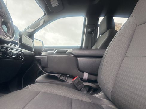 Used 2025 Chevrolet Silverado 1500 LT image 27