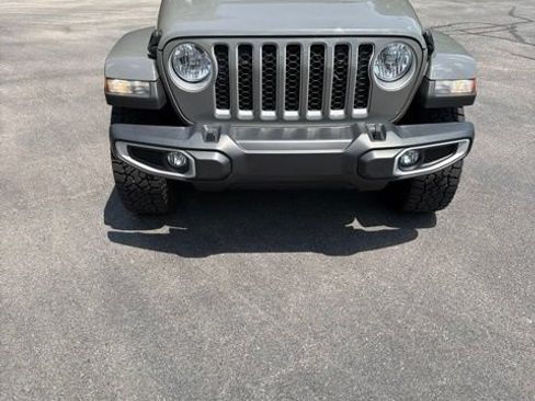Used 2023 Jeep Gladiator Overland AWD/4WD image 7