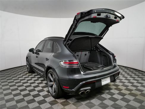 Used 2025 Porsche Macan S AWD/4WD image 35