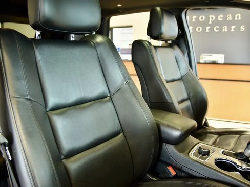 Used 2022 Jeep Grand Cherokee Limited AWD/4WD image 25
