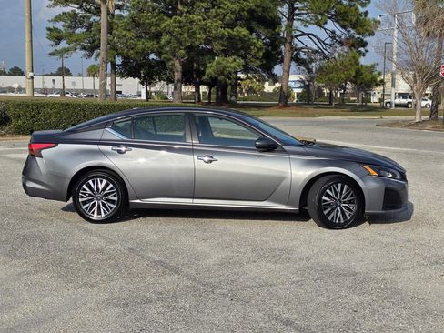 Used 2023 Nissan Altima 2.5 SV image 30