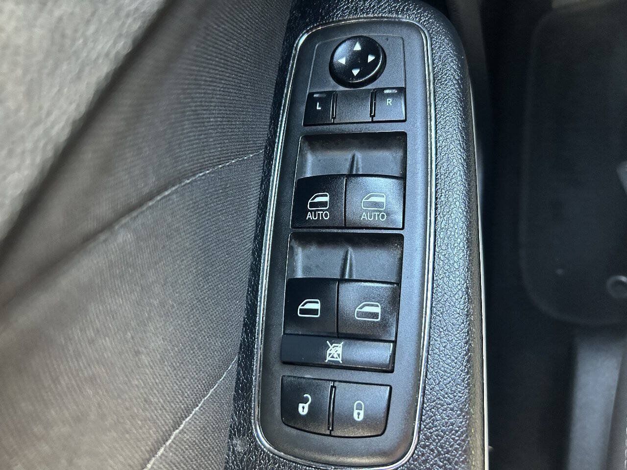 Used 2021 Dodge Charger SXT AWD/4WD image 14
