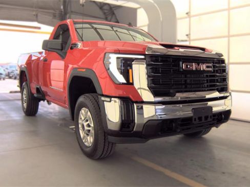 Used 2026 GMC Sierra 2500 Pro w/ Convenience Package AWD/4WD image 4
