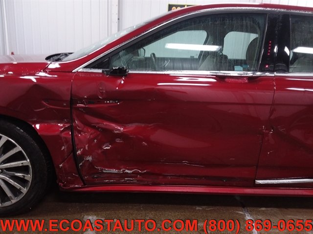 Used 2017 Lincoln Continental Select FWD image 16