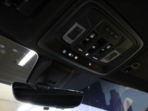 Used 2020 GMC Sierra 1500 AT4 w/ Technology Package AWD/4WD image 29