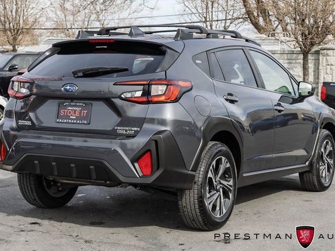Used 2024 Subaru Crosstrek 2.0i Premium image 16