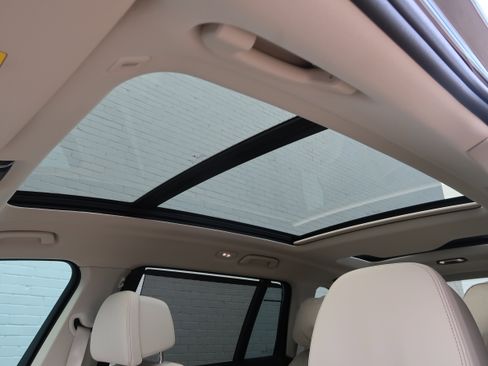 Used 2020 BMW X7 xDrive40i w/ Premium Package AWD/4WD image 42