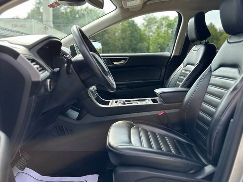 Used 2024 Ford Edge SEL AWD/4WD image 13