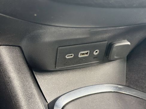 Used 2020 Chevrolet Malibu LT FWD image 35