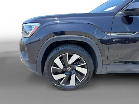 Used 2024 Volkswagen Atlas Cross Sport SE FWD image 9