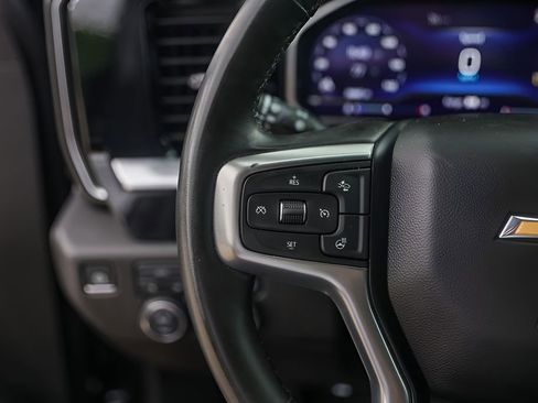 Used 2024 Chevrolet Silverado 1500 LT image 17