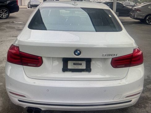 Used 2017 BMW 330i Sedan RWD image 4