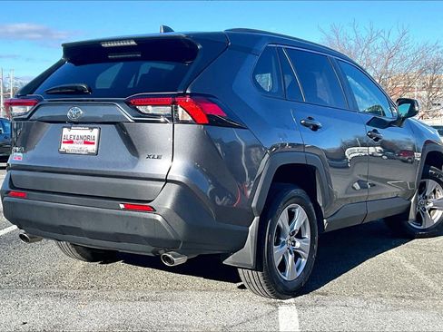 Used 2025 Toyota RAV4 XLE image 12