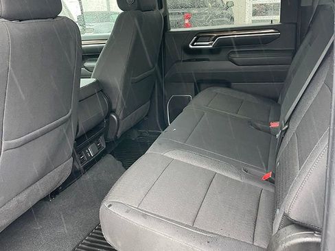 Used 2025 Chevrolet Silverado 2500 LT w/ Convenience Package image 14