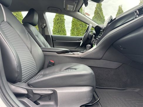 Certified 2021 Toyota Camry SE w/ Cold Weather Package image 32