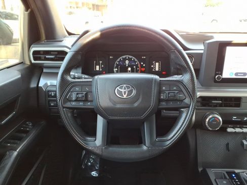 Certified 2025 Toyota Tacoma SR5 AWD/4WD image 11