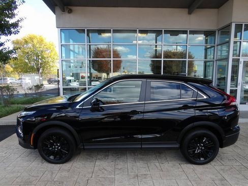 New 2024 Mitsubishi Eclipse Cross LE image 4