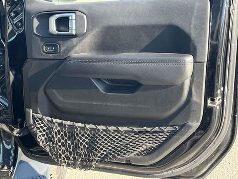 Used 2021 Jeep Wrangler Unlimited Sahara image 25