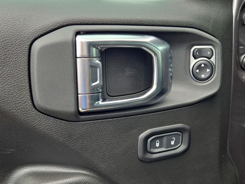 New 2025 Jeep Gladiator Sport image 14