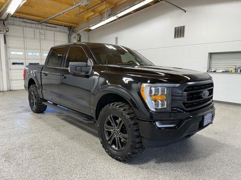 Used 2022 Ford F150 XLT w/ Equipment Group 302A High AWD/4WD image 4